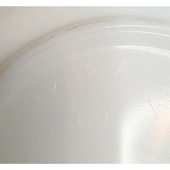 Vintage Pyrex #24 Milk Glass Mixing Bowl Made in USA - Picture 2 of 4